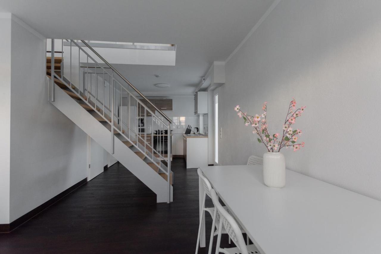 T&k - Several In Apartment *